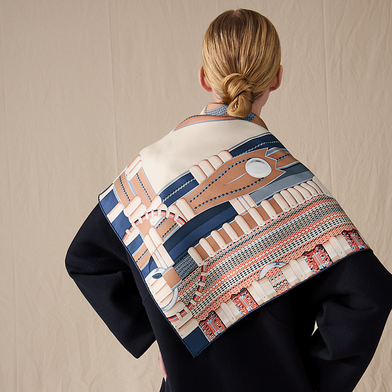 Flora y Plata scarf 90 - Brown | Hermès USA